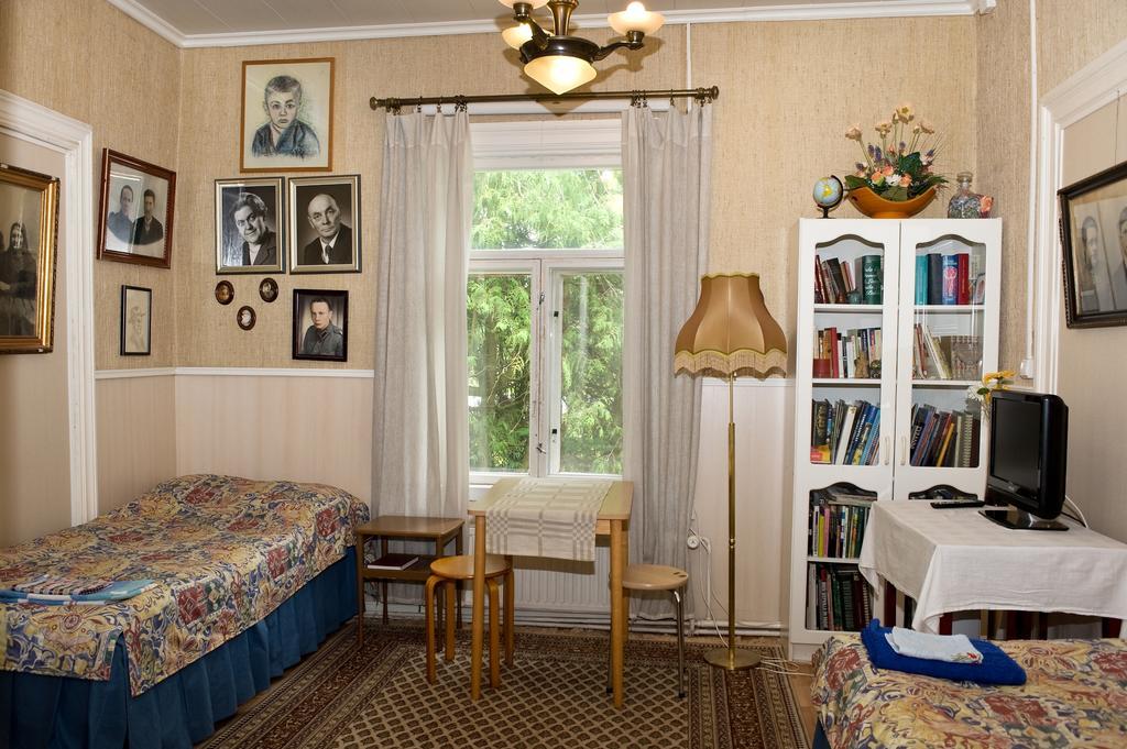 Kartano Hostel Kokemäki Esterno foto