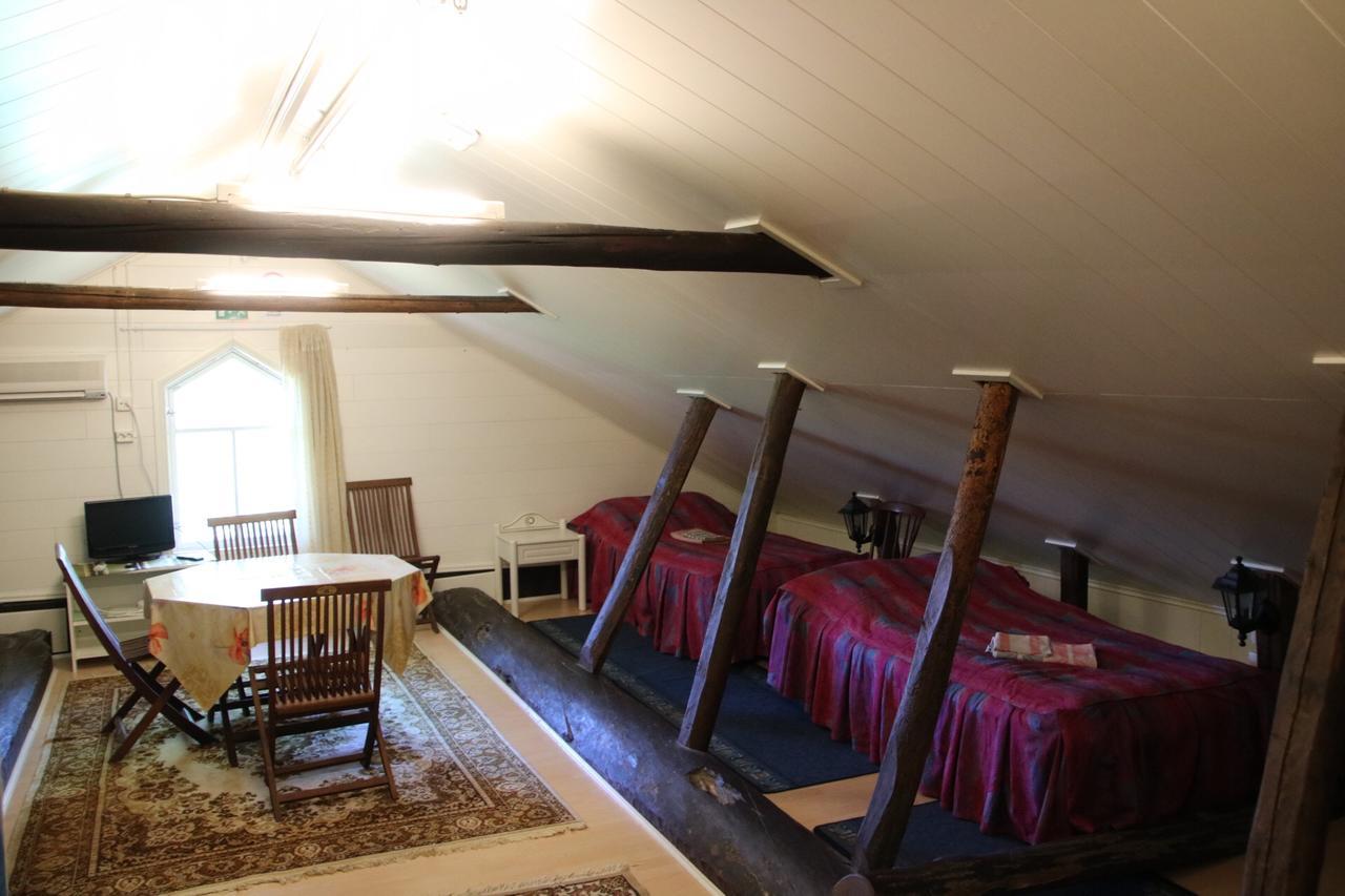 Kartano Hostel Kokemäki Esterno foto